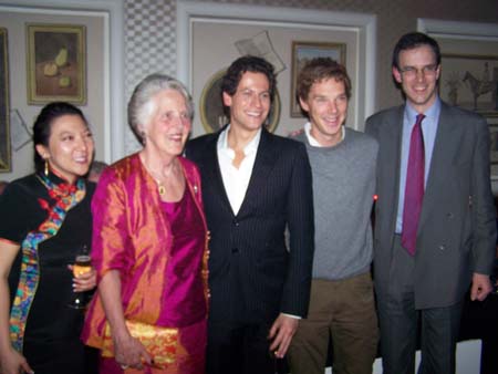 Amazing grace Group shot (UK prem)