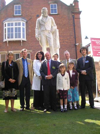 Wilberforce family and Diana Johnson MP 2 25 March 2007